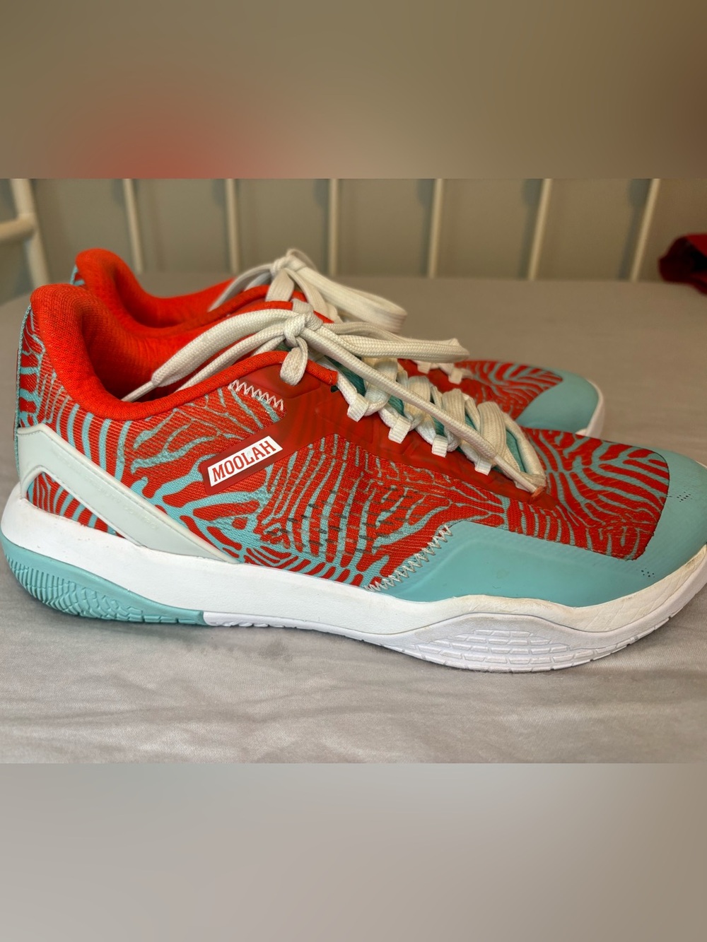 Moolah Women’s Basketball Shoes Coral Aqua Zebra Print Size 9